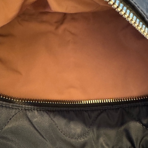 Stylish Quilted Crossbody Bag - Black - Picture 3 of 5